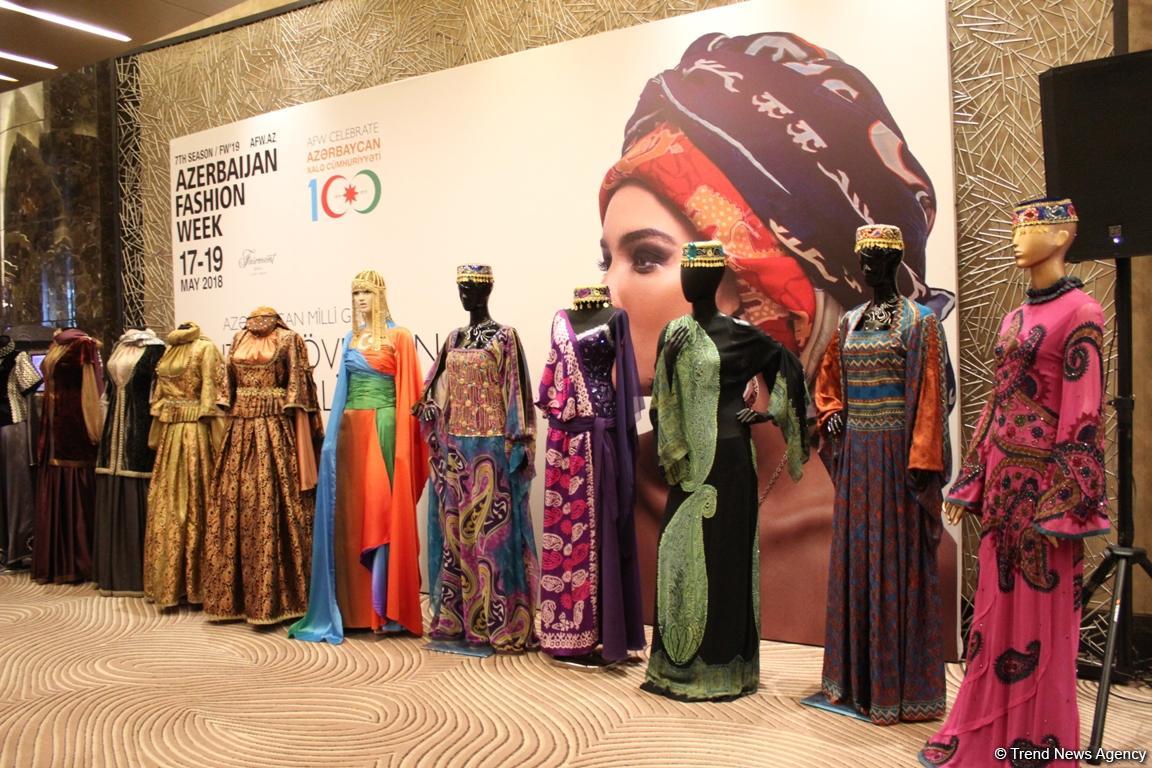 "От древности к современности": Fashion-выставка в Баку  (ФОТО)