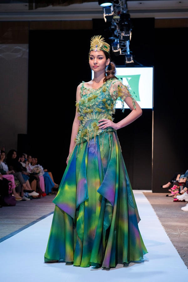 Azerbaijan Fashion Week 2018: Фахрия Халафова представила символ вечный красоты – гранат (ФОТО)