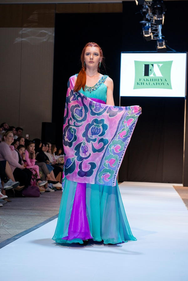 Azerbaijan Fashion Week 2018: Фахрия Халафова представила символ вечный красоты – гранат (ФОТО)