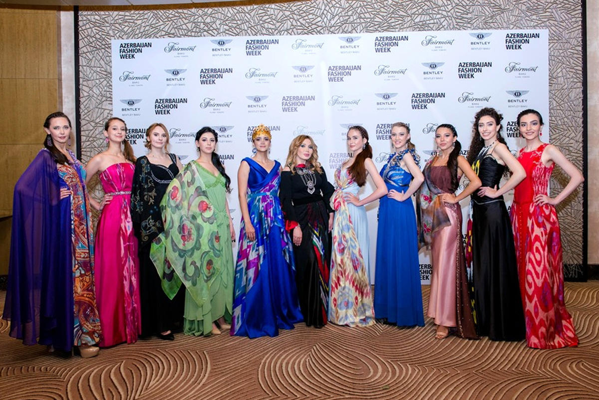 Azerbaijan Fashion Week 2018: Фахрия Халафова представила символ вечный красоты – гранат (ФОТО)