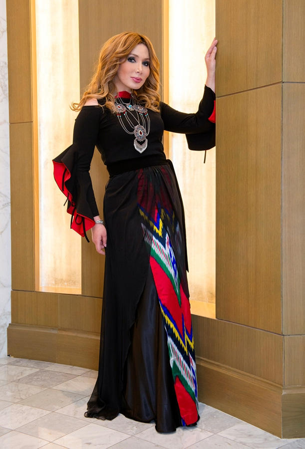 Azerbaijan Fashion Week 2018: Фахрия Халафова представила символ вечный красоты – гранат (ФОТО)