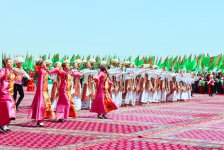 Путешествие азербайджанца в край поющих волн Туркменистана – оазис Аваза (ФОТО)