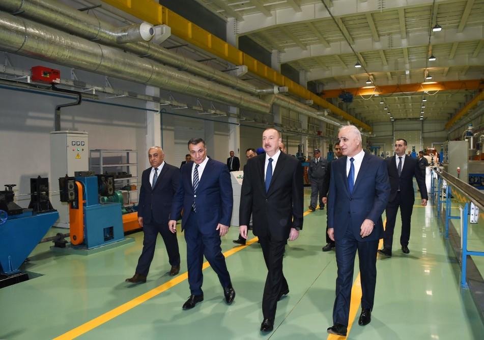 Президент Ильхам Алиев принял участие в открытии завода высоковольтного оборудования в Баку (ФОТО)