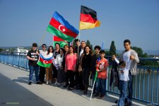 В Германии и Голландии развеваются флаги Азербайджана - автопробег и шествие (ФОТО)
