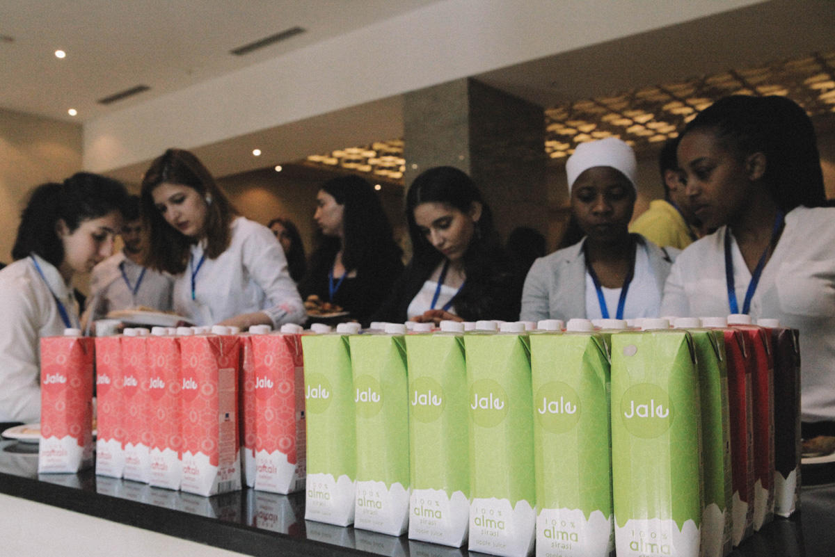 AIESEC in Azerbaijan провела YouthSpeak Forum 2018 (ФОТО)