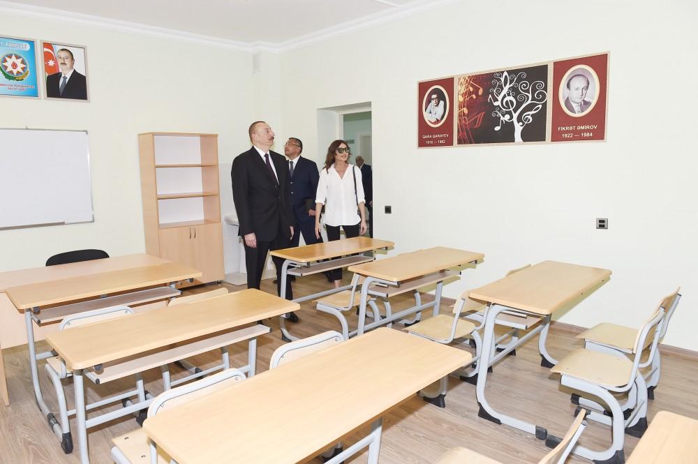 Президент Ильхам Алиев и Первая леди Мехрибан Алиева приняли участие в открытии жилого комплекса «Гобу Парк» для вынужденных переселенцев (ФОТО)