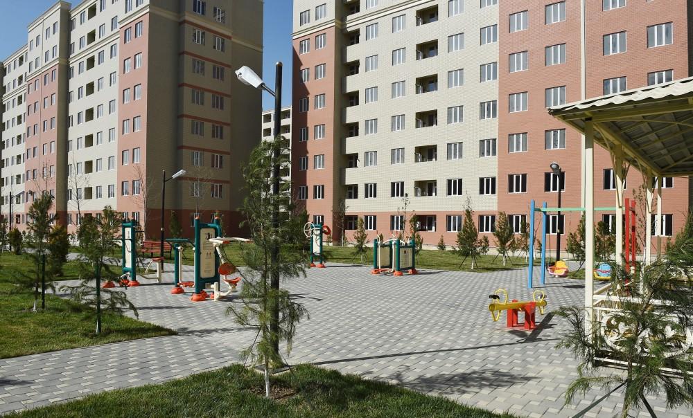 Президент Ильхам Алиев и Первая леди Мехрибан Алиева приняли участие в открытии жилого комплекса «Гобу Парк» для вынужденных переселенцев (ФОТО)