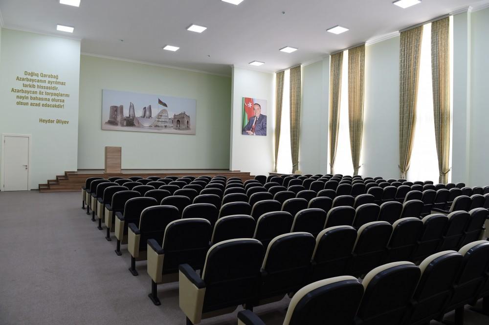 Президент Ильхам Алиев и Первая леди Мехрибан Алиева приняли участие в открытии жилого комплекса «Гобу Парк» для вынужденных переселенцев (ФОТО)