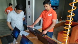 В Баку открылся фирменный магазин китайской компании Xiaomi (ФОТО)