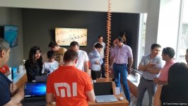 В Баку открылся фирменный магазин китайской компании Xiaomi (ФОТО)