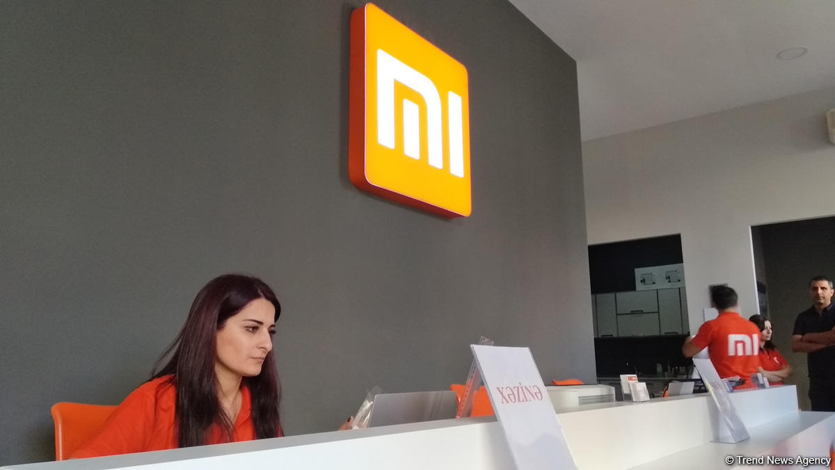 В Баку открылся фирменный магазин китайской компании Xiaomi (ФОТО)