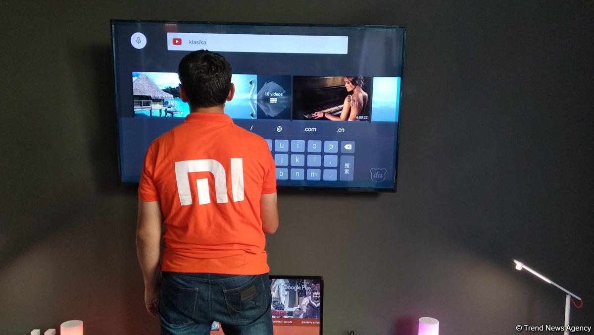 В Баку открылся фирменный магазин китайской компании Xiaomi (ФОТО)