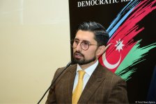 В Баку презентована книга "Azerbaijan Democratic Republic"