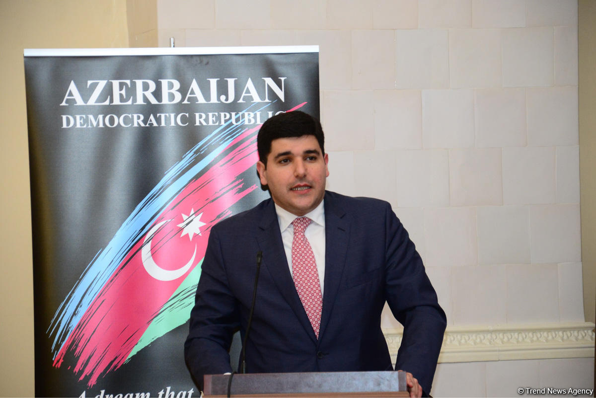 В Баку презентована книга "Azerbaijan Democratic Republic"