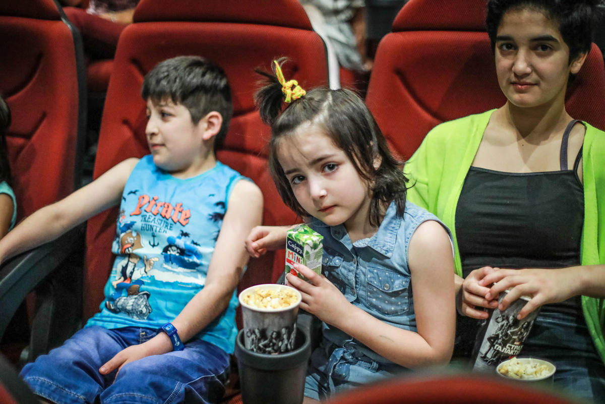 Дети уходили счастливыми: Park Cinema во Flame Towers (ФОТО)