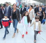 Президент Бакинского медиа-центра Aрзу Алиева посетила Детский фестиваль в парке Центра Гейдара Алиева (ФОТО/ВИДЕО)
