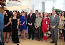 Вице-президент Фонда Гейдара Алиева Лейла Алиева приняла участие в церемонии открытия выставки "Заповедник моды" (ФОТО)