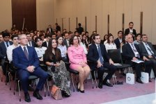Вице-президент Фонда Гейдара Алиева Лейла Алиева приняла участие в Национальном форуме молодежи, посвященном вопросам окружающей среды (ФОТО)