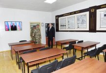 Верховный главнокомандующий ВС Азербайджана Ильхам Алиев ознакомился с условиями, созданными в военном городке (ФОТО)