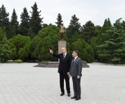 Президент Ильхам Алиев прибыл в город Нафталан (ФОТО)
