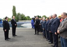 Президент Ильхам Алиев принял участие в открытии установки магистрального канала Шамкир-Самух-Геранбой на пересечении с Шелковым путем  (ФОТО)