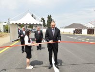 Президент Ильхам Алиев принял участие в открытии автодороги Делимамедли-Муздурлар-Гырыглы в Геранбойском районе (ФОТО)