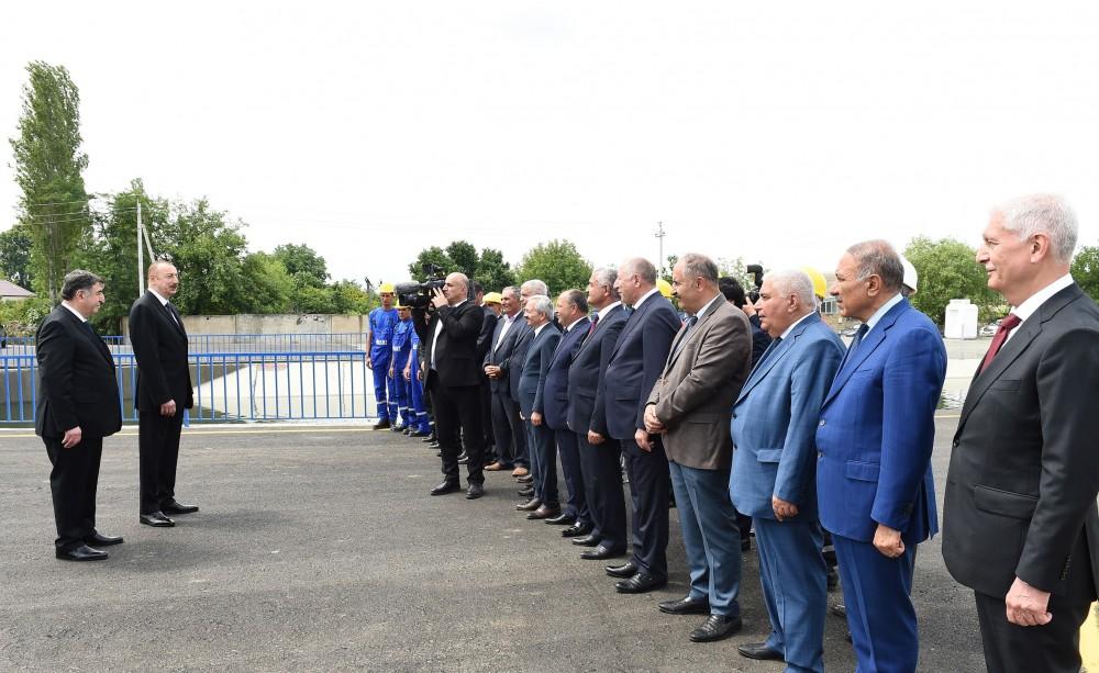 Президент Ильхам Алиев принял участие в открытии установки магистрального канала Шамкир-Самух-Геранбой на пересечении с Шелковым путем  (ФОТО)