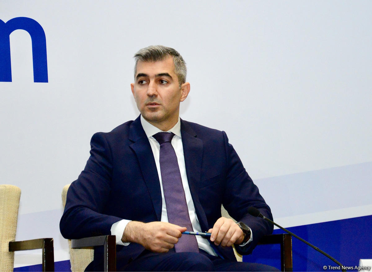 Азербайджан упрощает выдачу разрешений на трудоустройство иностранцев
