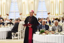 Президент Ильхам Алиев принял участие в ифтаре по случаю священного месяца Рамазан (ФОТО)