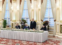 Президент Ильхам Алиев принял участие в ифтаре по случаю священного месяца Рамазан (ФОТО)
