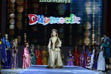 Лето в Баку – дефиле в авангардном, вечернем и национальном стиле (ФОТО)