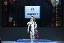 Лето в Баку – дефиле в авангардном, вечернем и национальном стиле (ФОТО)
