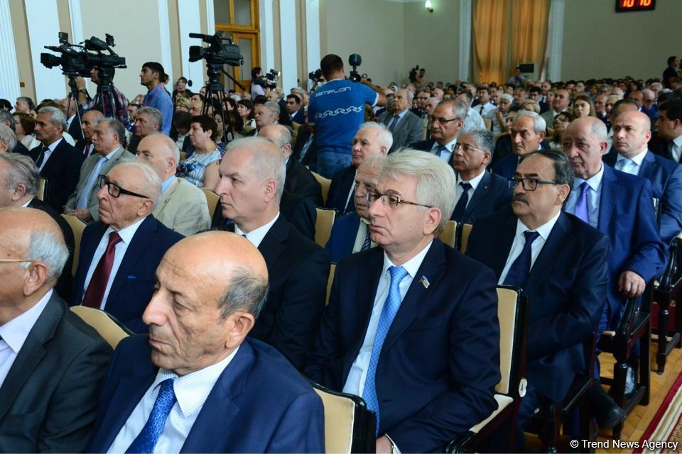 Академия наук Азербайджана избирает президента и вице-президентов (ФОТО)