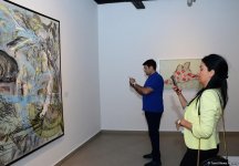 В Галерее YAY открылась групповая выставка “Телесные пейзажи” (ФОТО)