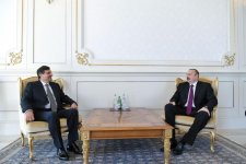 Президент Ильхам Алиев принял верительные грамоты новых послов ряда стран (ФОТО)