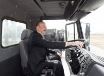 Президент Азербайджана Ильхам Алиев принял участие в открытии N-ской воинской части минобороны (ФОТО)