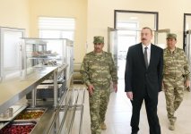 Президент Азербайджана Ильхам Алиев принял участие в открытии N-ской воинской части минобороны (ФОТО)