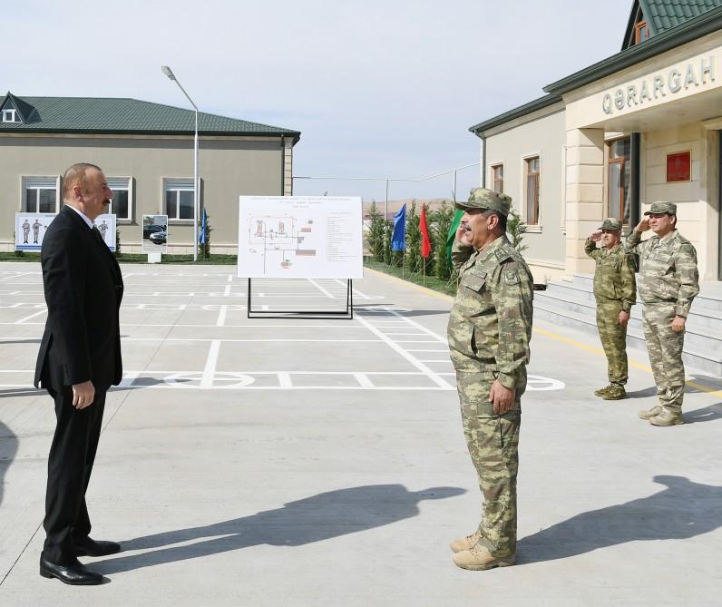 Президент Азербайджана Ильхам Алиев принял участие в открытии N-ской воинской части минобороны (ФОТО)