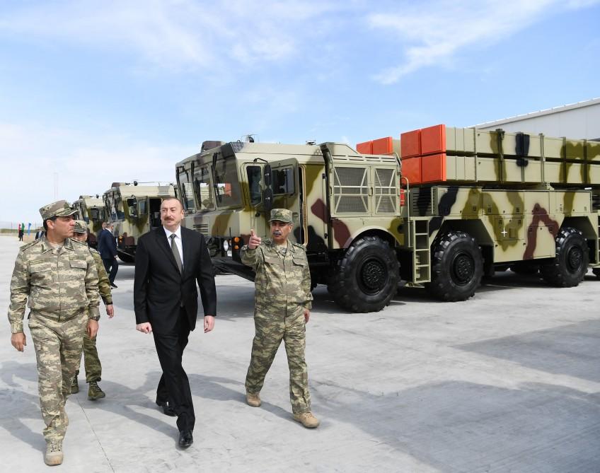 Президент Азербайджана Ильхам Алиев принял участие в открытии N-ской воинской части минобороны (ФОТО)