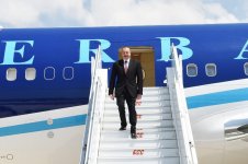 Президент Ильхам Алиев прибыл с визитом в Турцию (ФОТО)
