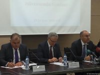 В Баку стартовал посвященный вызовам в таможенной сфере семинар для журналистов (ФОТО)