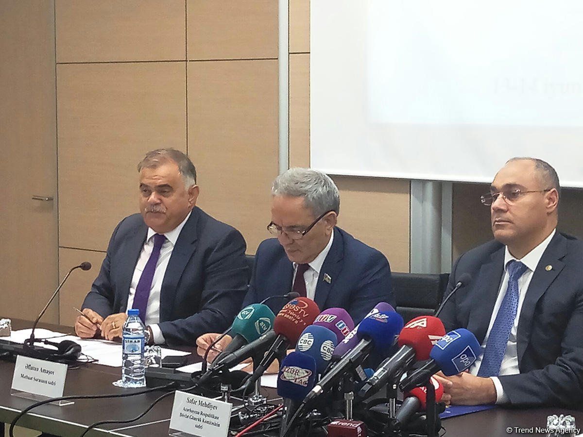 В Баку стартовал посвященный вызовам в таможенной сфере семинар для журналистов (ФОТО)