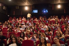 8 азербайджанских подруг Оушена (ФОТО)