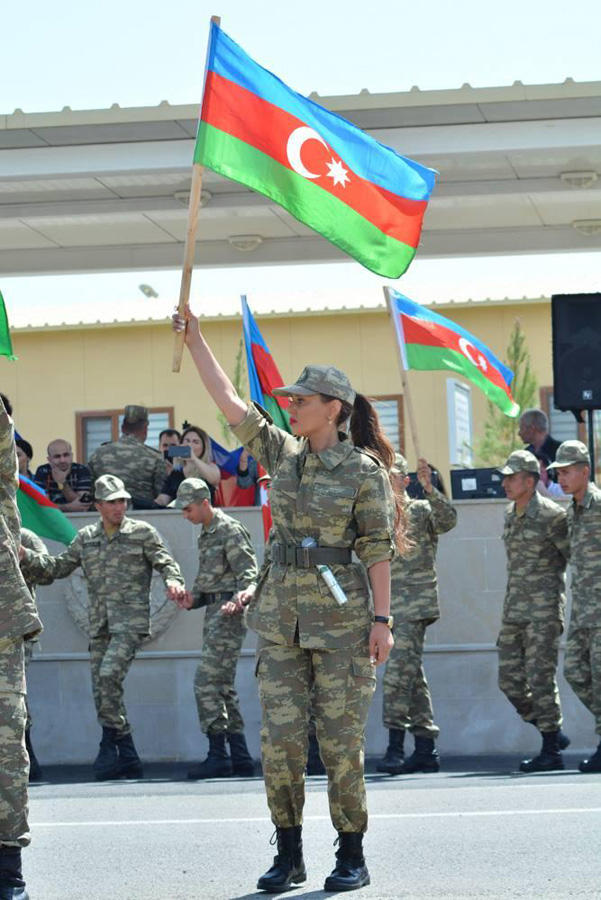 Звезды в военной форме провели флешмоб в соцсетях, посвященный 100-летию Вооруженных сил Азербайджана (ФОТО)
