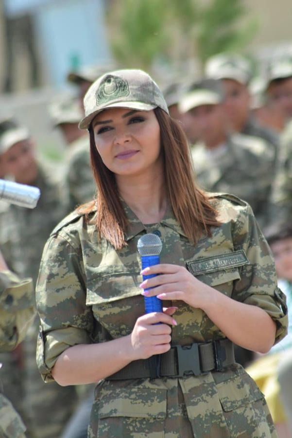 Звезды в военной форме провели флешмоб в соцсетях, посвященный 100-летию Вооруженных сил Азербайджана (ФОТО)
