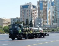 Президент Ильхам Алиев и Первая леди Мехрибан Алиева наблюдали военный парад по случаю 100-летия создания ВС Азербайджана (ФОТО/ВИДЕО)
