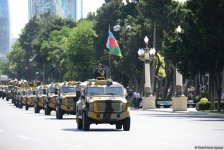 В Баку прошел военный парад в связи со 100-летним юбилеем ВС Азербайджана (ФОТО/ВИДЕО)