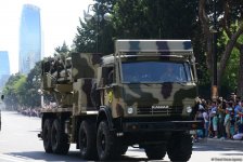 В Баку прошел военный парад в связи со 100-летним юбилеем ВС Азербайджана (ФОТО/ВИДЕО)