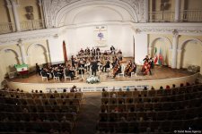 Национальный оркестр Ирана выступил в Баку с потрясающим концертом (ФОТО)