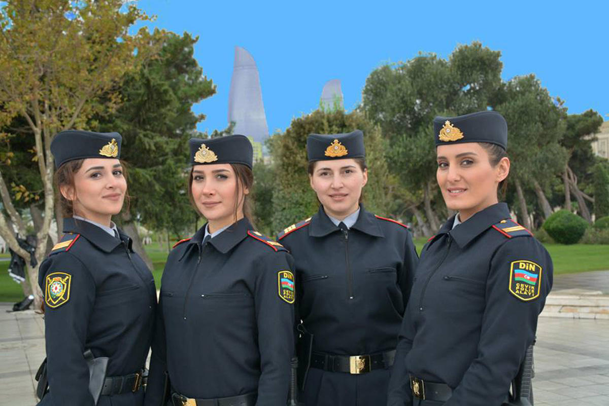 полицейские девушки 